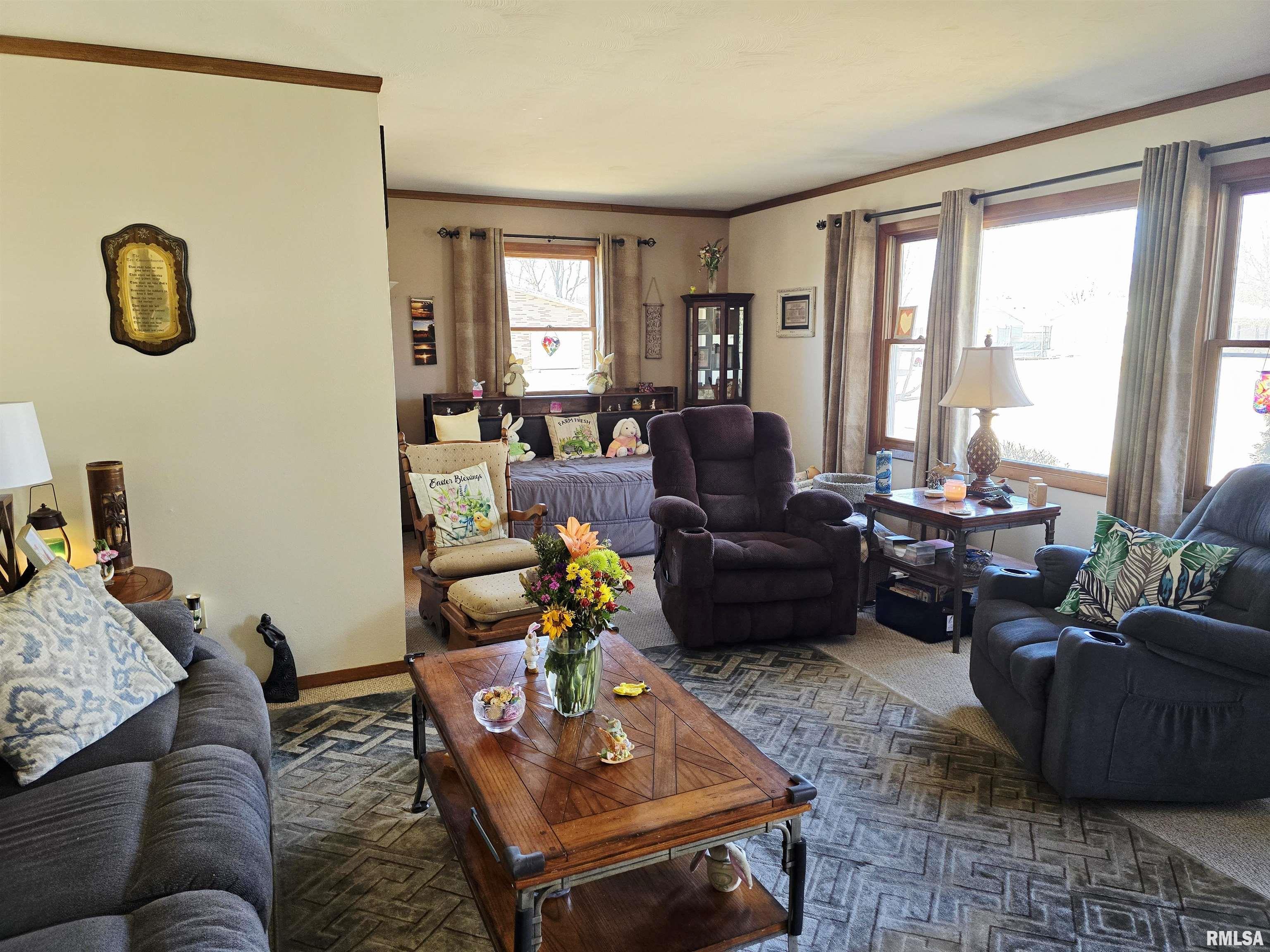 1410 East Locust Street Canton, IL 61520 - Photo 8 of 57