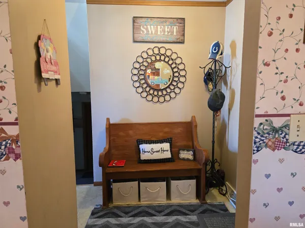 $199,000 | 1410 East Locust Street, Canton, IL 61520