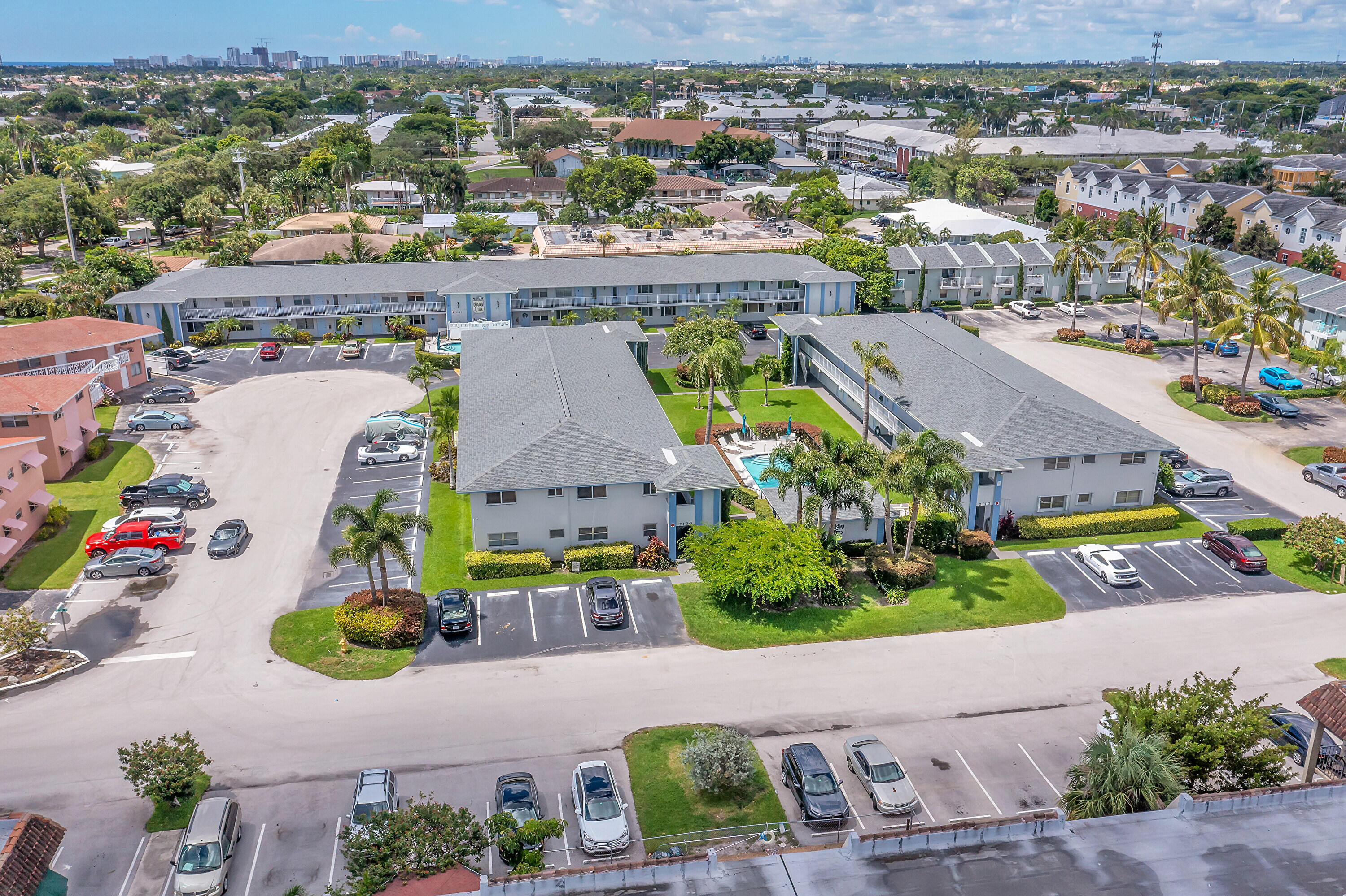 2110 Northeast 42nd Street, Unit 1B Lighthouse Point, FL 33064 - Photo 33 of 45 Aerial