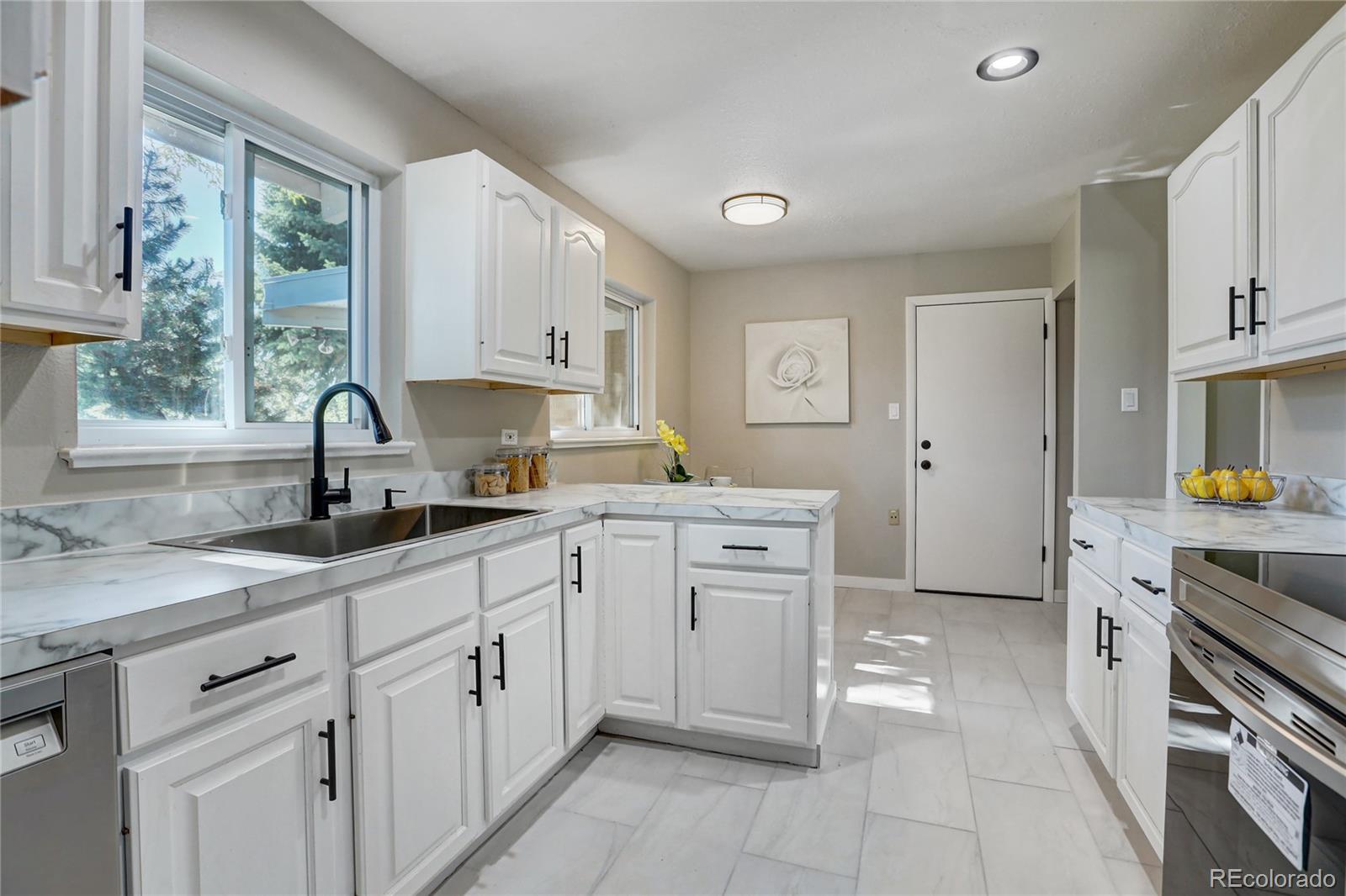 2925 Jay Street Wheat Ridge, CO 80214 - Photo 9 of 40 Gallery Image 9