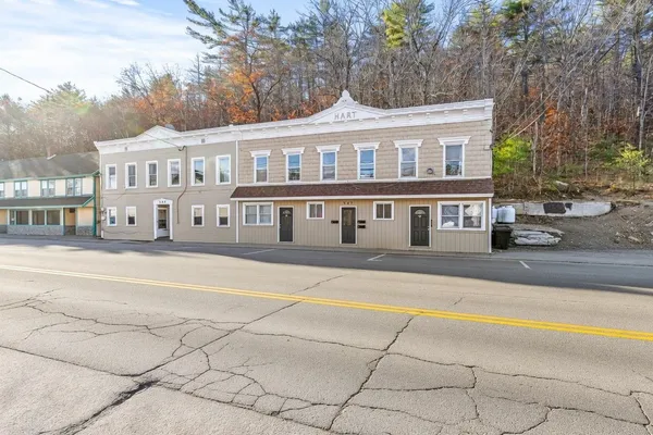 $1,199,800 | 545-547 White Mountain Highway, Milton, NH 03851
