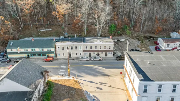 $1,199,800 | 545-547 White Mountain Highway, Milton, NH 03851
