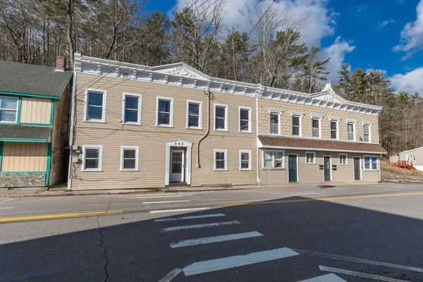 $1,199,800 | 545-547 White Mountain Highway, Milton, NH 03851