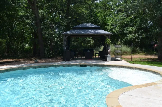 a view of a outdoor space