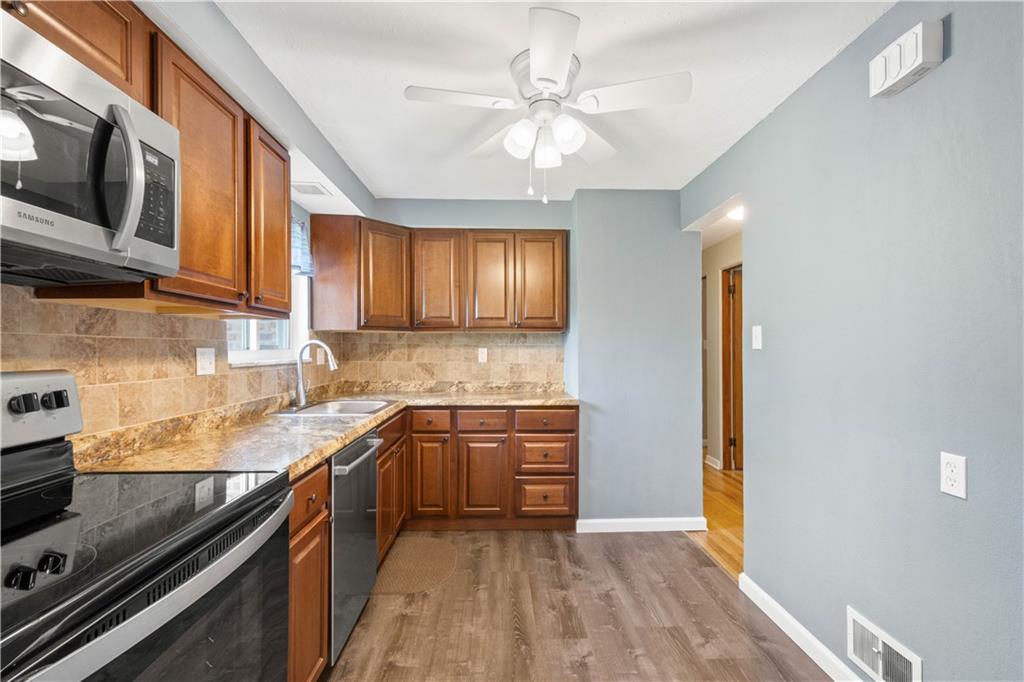 236 West Bruceton Road Pittsburgh, PA 15236 - Photo 7 of 24 Gallery Image 7