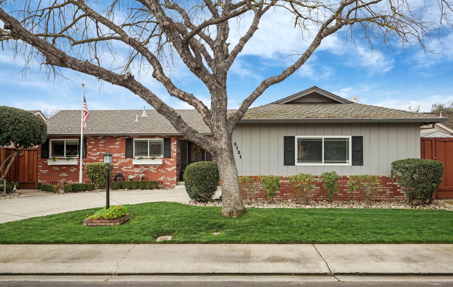 3721 Marigold Lane Modesto, CA 95356 - Photo 3 of 39