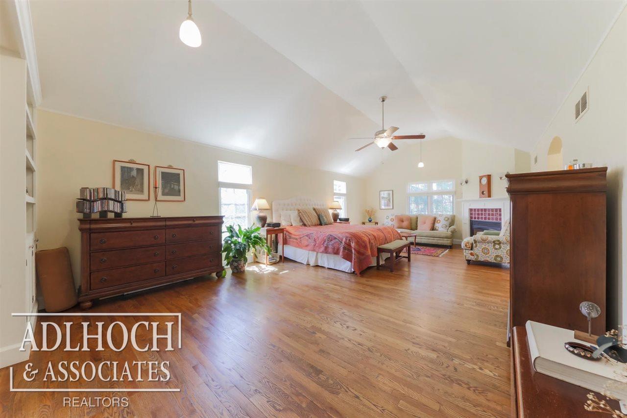 15725 Windmill Point Grosse Pointe, MI 48230 - Photo 30 of 58