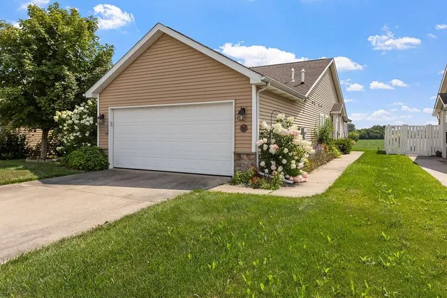 $2,700 | 10557 Maine Drive, Crown Point, IN 46307