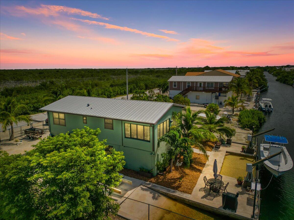 4244 Dorn Road Summerland Key, FL 33042 - Photo 2 of 28 40-dji_fly_20231012_135918_397_169713786