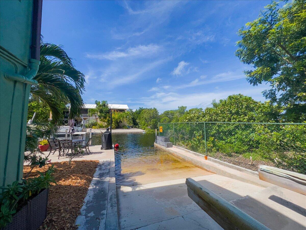 4244 Dorn Road Summerland Key, FL 33042 - Photo 6 of 28 03-IMG_6740-HDR