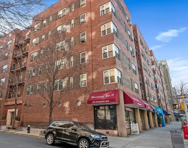 180 West 93rd Street, Unit 2E Manhattan, NY 10025 - Photo 14 of 20 a front view of a building with parking space