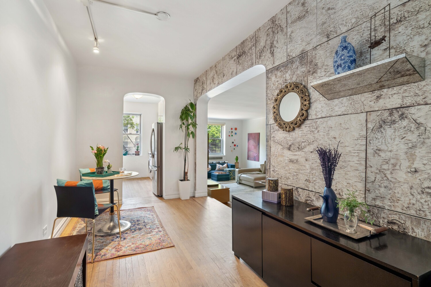 180 West 93rd Street, Unit 2E Manhattan, NY 10025 - Photo 2 of 20 a living room with furniture