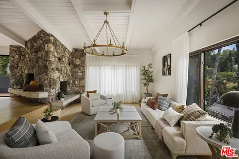 $1,900,000 | 2426 Cazaux Place, Los Angeles, CA 90068