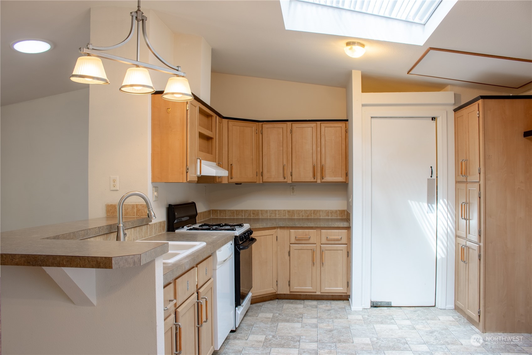 801 Thomas Road Grapeview, WA 98546 - Photo 6 of 21 Gallery Image 6