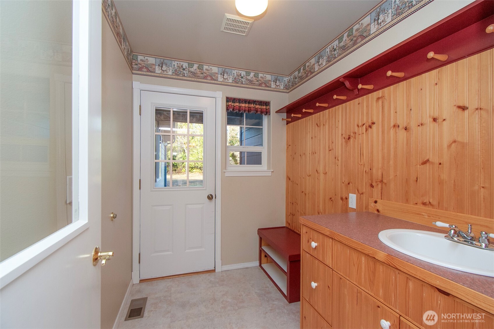 62 Yellow Brick Road Sequim, WA 98382 - Photo 9 of 40 Gallery Image 9