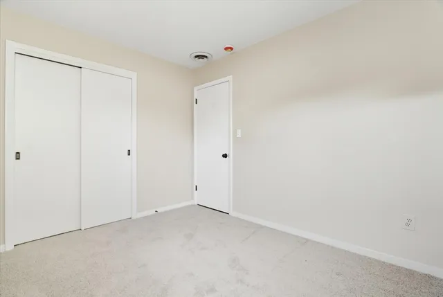 $1,850 | 2124 Burr Oak Lane, Lindenhurst, IL 60046