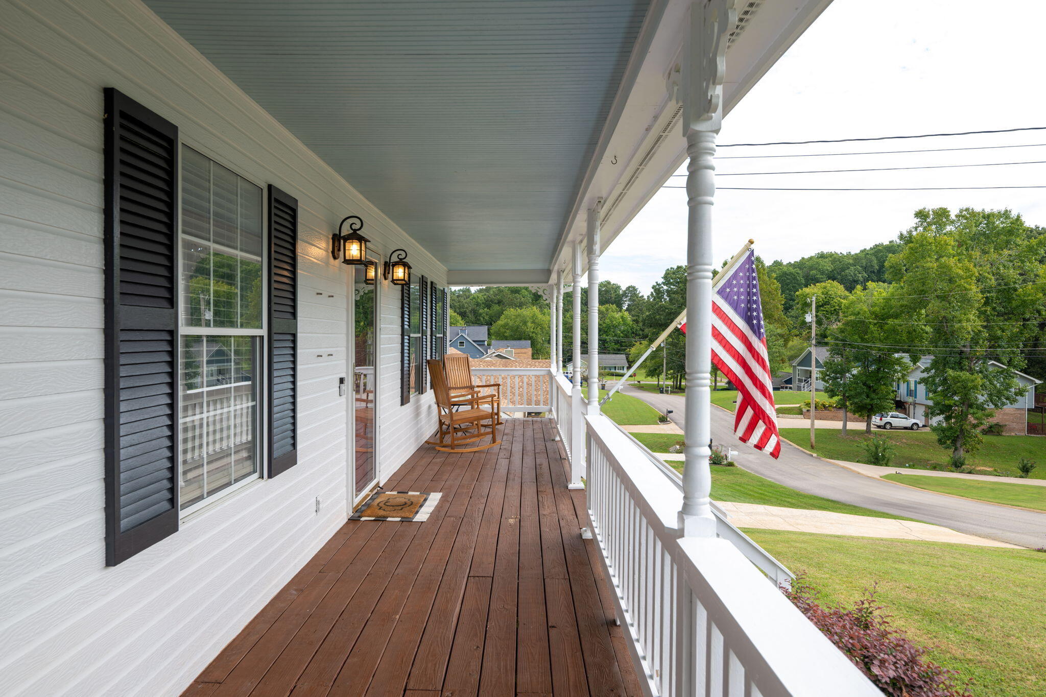 9137 Woodoak Road Soddy Daisy, TN 37379 - Photo 2 of 42 6-web-or-mls-DSC_5532-48