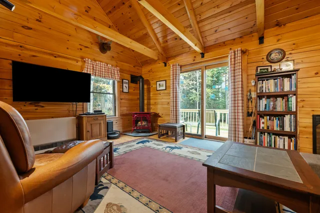 $875,000 | 3 Wickup Lane, Sandy River Plt, ME 04970