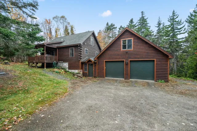 $875,000 | 3 Wickup Lane, Sandy River Plt, ME 04970