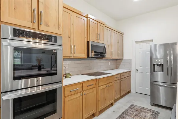 $689,000 | 1445 County Road 3690, Paradise, TX 76073