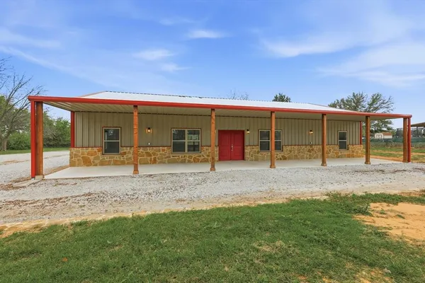 $689,000 | 1445 County Road 3690, Paradise, TX 76073