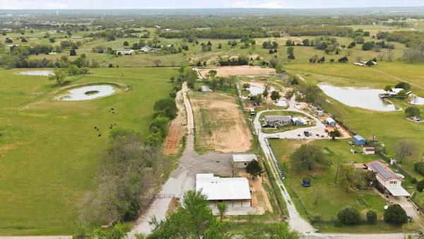 $689,000 | 1445 County Road 3690, Paradise, TX 76073