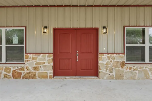 $689,000 | 1445 County Road 3690, Paradise, TX 76073