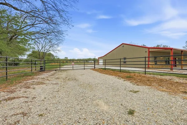 $689,000 | 1445 County Road 3690, Paradise, TX 76073