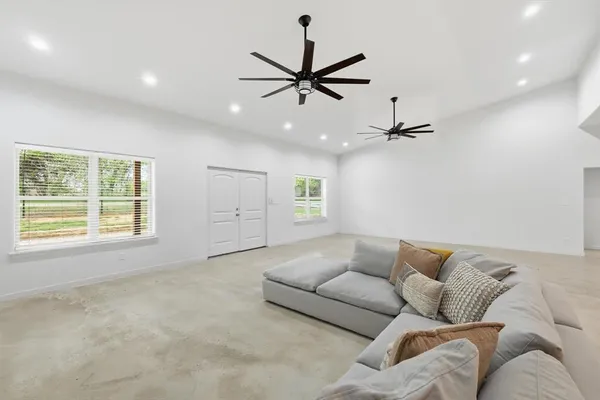 $689,000 | 1445 County Road 3690, Paradise, TX 76073