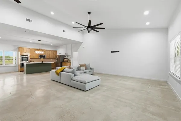 $689,000 | 1445 County Road 3690, Paradise, TX 76073