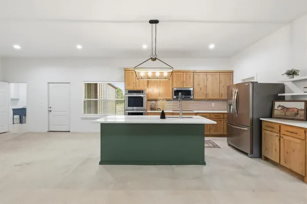 $689,000 | 1445 County Road 3690, Paradise, TX 76073