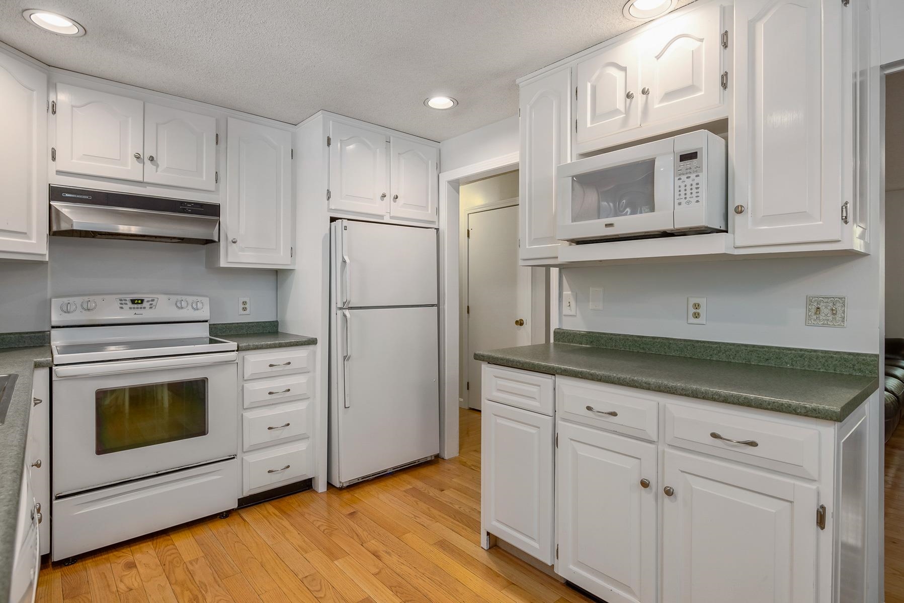 1 Birnum Woods Road Stratham, NH 03885 - Photo 8 of 34