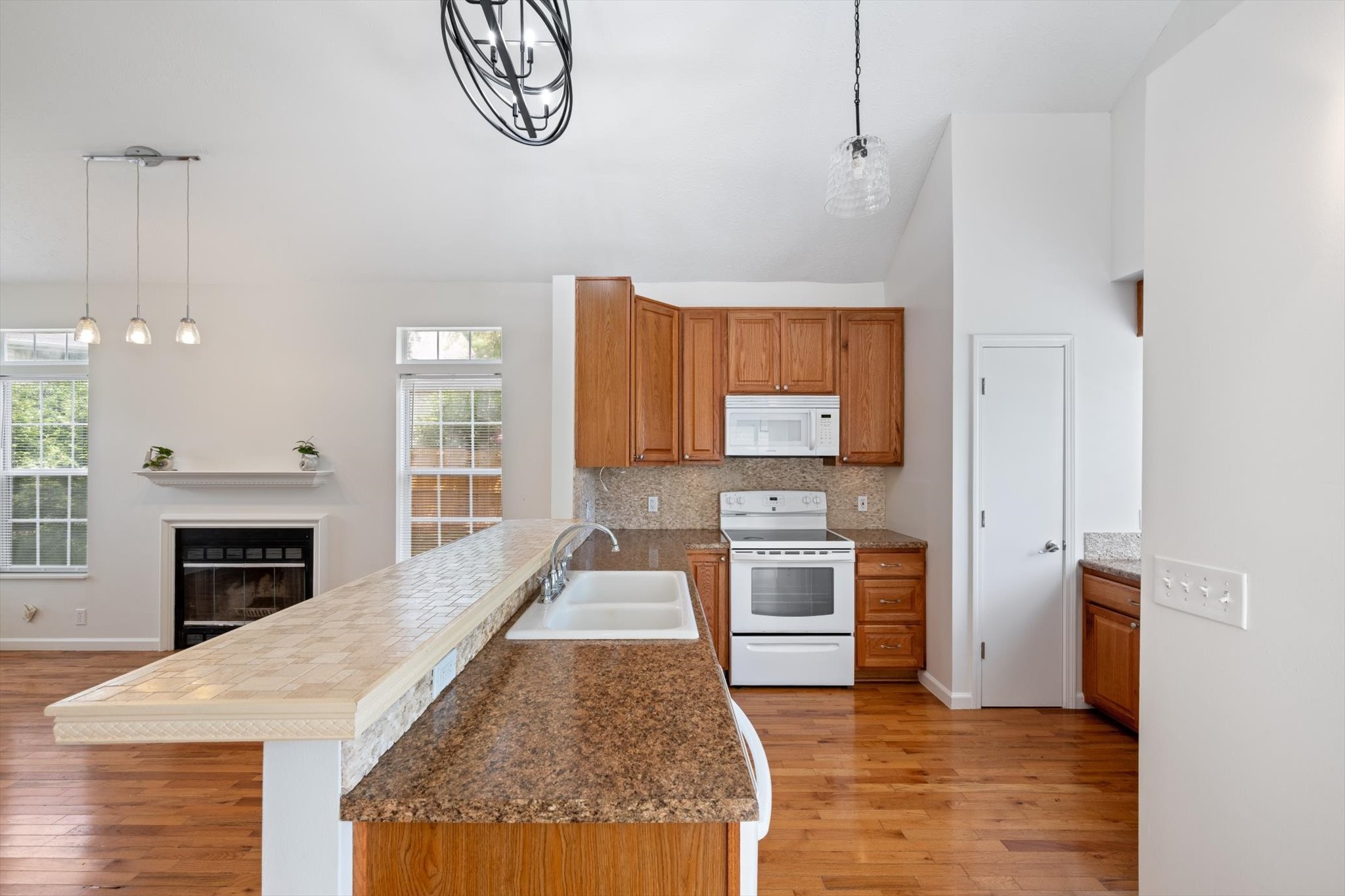 809 Tamarack South Madison, TN 37115 - Photo 10 of 24