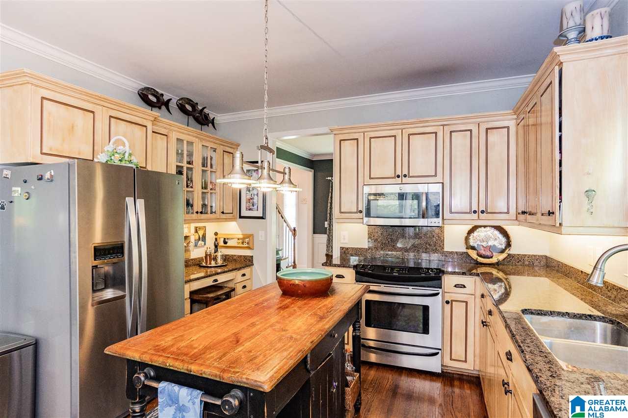 826 Boulder Ridge Circle Birmingham, AL 35244 - Photo 9 of 44