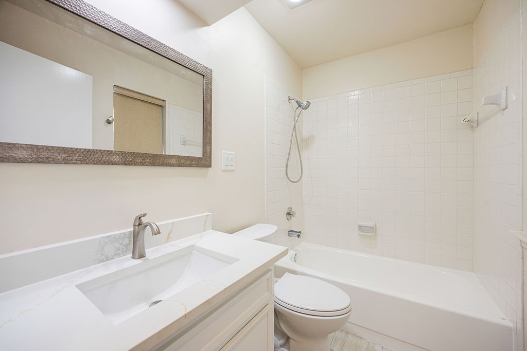 1856 South Gessner Road Houston, TX 77063 - Photo 19 of 24