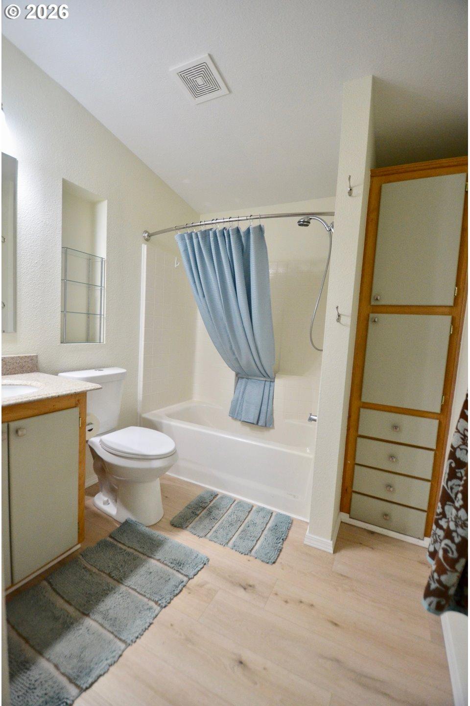 44214 Fuzzy Mullen Road Baker City, OR 97814 - Photo 28 of 47 Bathroom