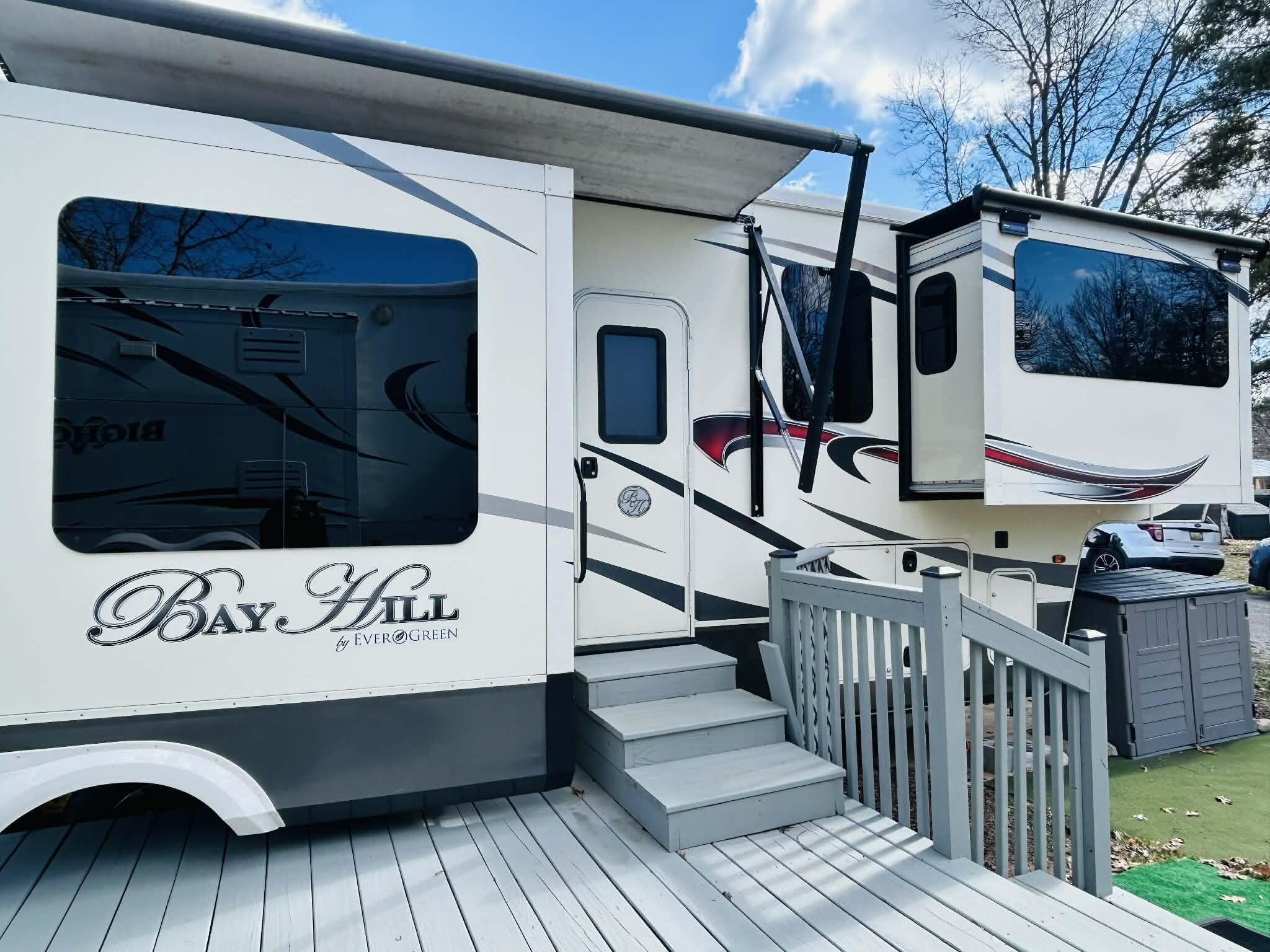 8303 West Royal Road, Unit 49 Canadian Lakes, MI 49346 - Photo 2 of 36 51be6981-e12c-463a-914c-abc576ca6cd9