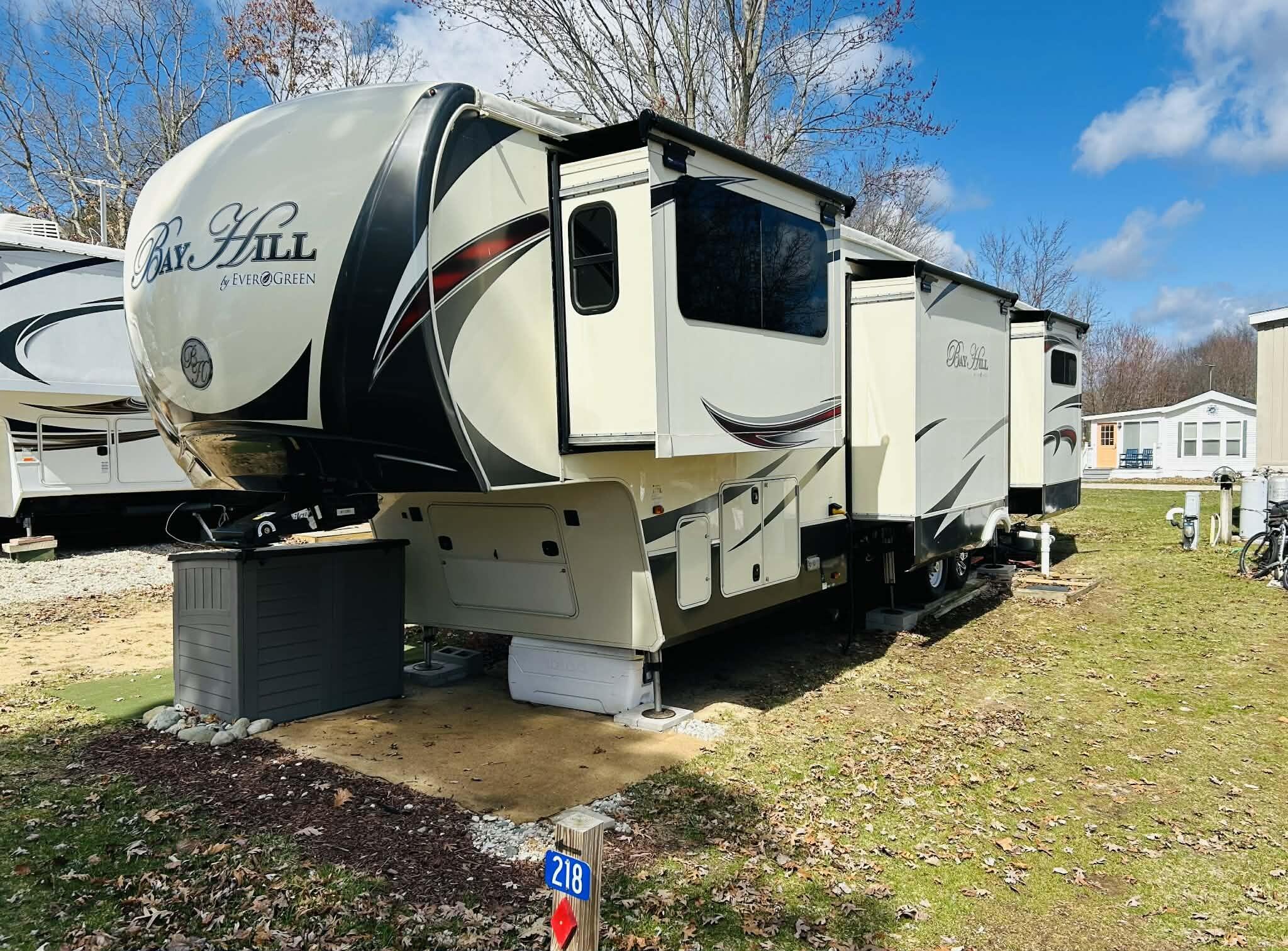 8303 West Royal Road, Unit 49 Canadian Lakes, MI 49346 - Photo 28 of 36 32293c5d-5f61-42ea-b5c6-76208f0ff53b