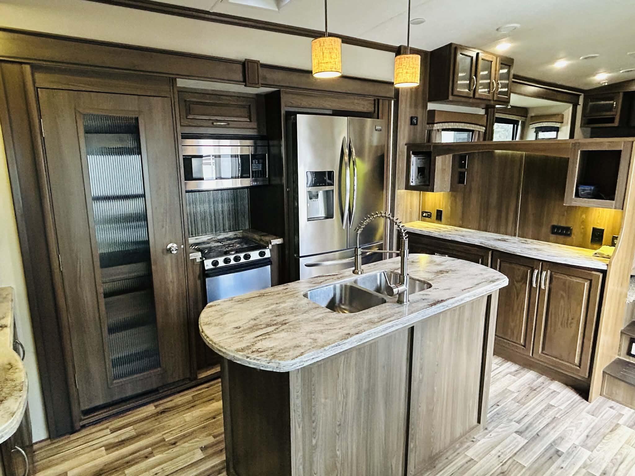 8303 West Royal Road, Unit 49 Canadian Lakes, MI 49346 - Photo 3 of 36 58ab4727-f43e-470c-a3c3-6e2cbd56bc81