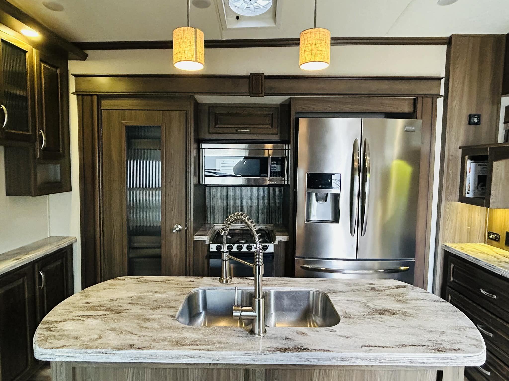 8303 West Royal Road, Unit 49 Canadian Lakes, MI 49346 - Photo 5 of 36 0127a75a-b807-4eb1-aff2-d54ce2eb617b