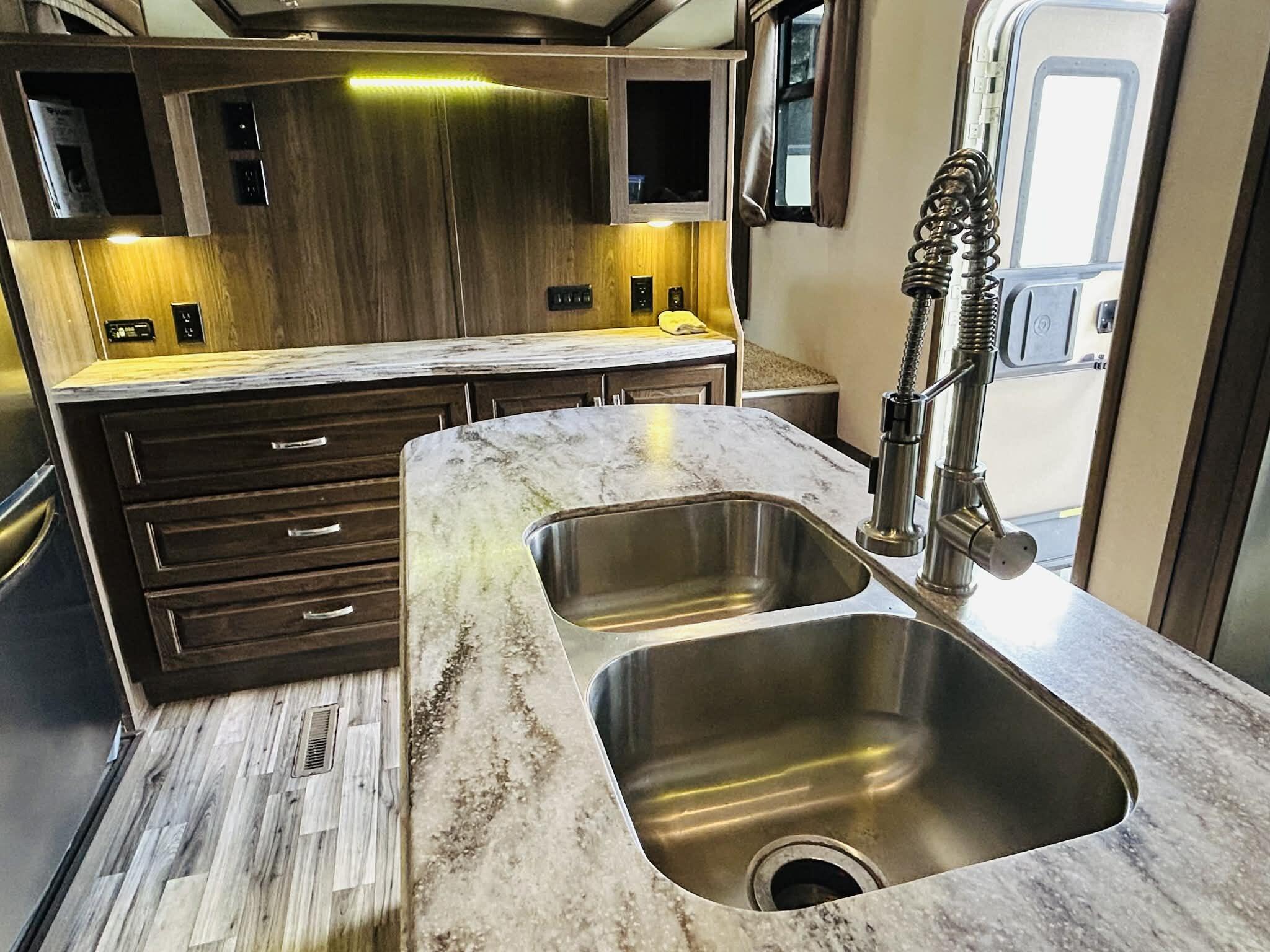 8303 West Royal Road, Unit 49 Canadian Lakes, MI 49346 - Photo 6 of 36 1ea2a88b-a9d9-4baf-859c-d5295685083f