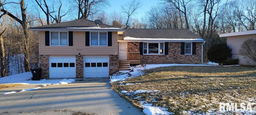 814 West Raven Road Peoria, IL 61615 - Photo 1 of 36 Gallery Image 1