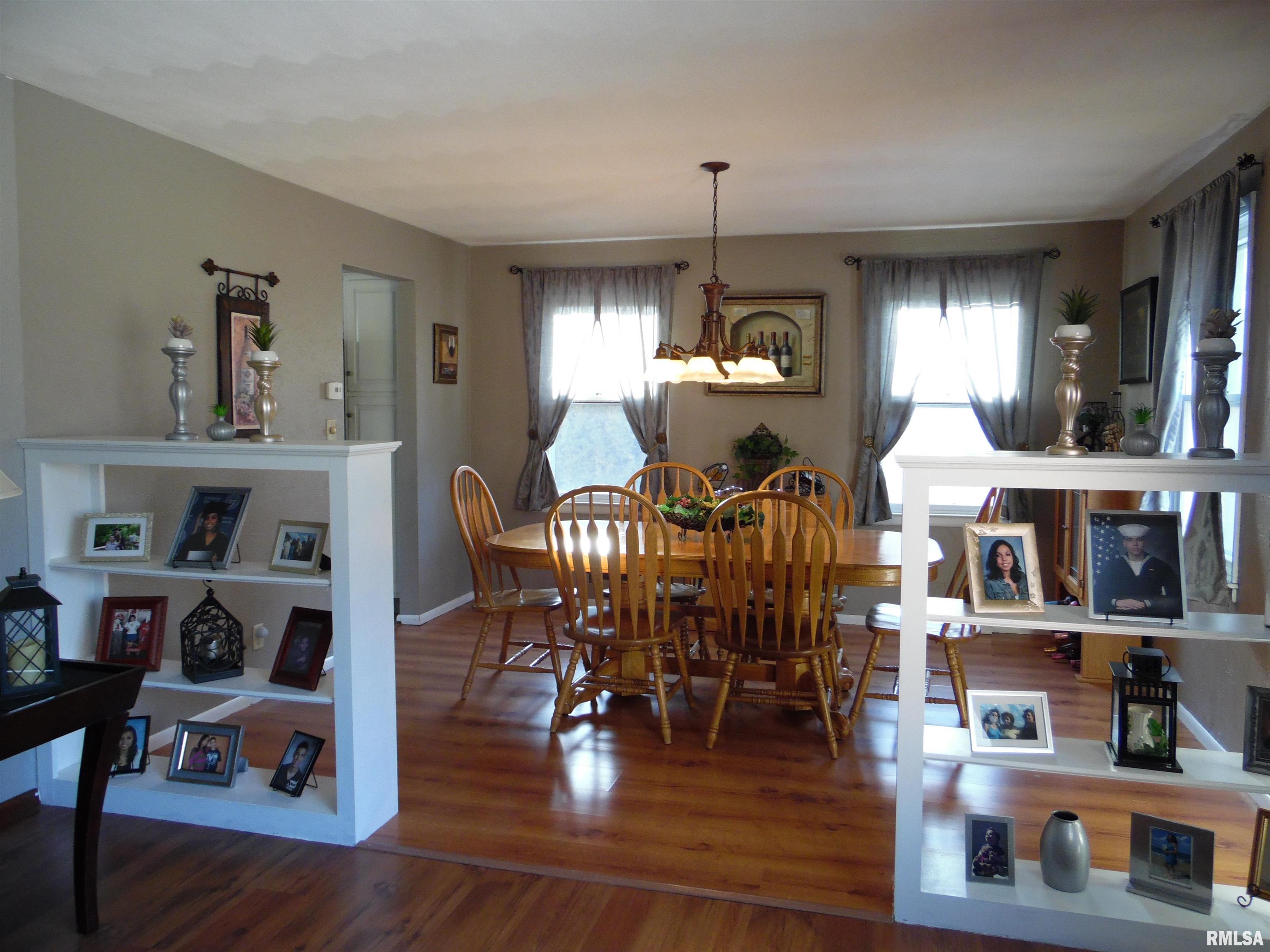 814 West Raven Road Peoria, IL 61615 - Photo 6 of 36 Gallery Image 6