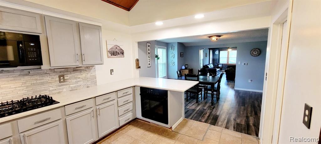 3004 Vreeland Road Trenton, MI 48183 - Photo 2 of 41