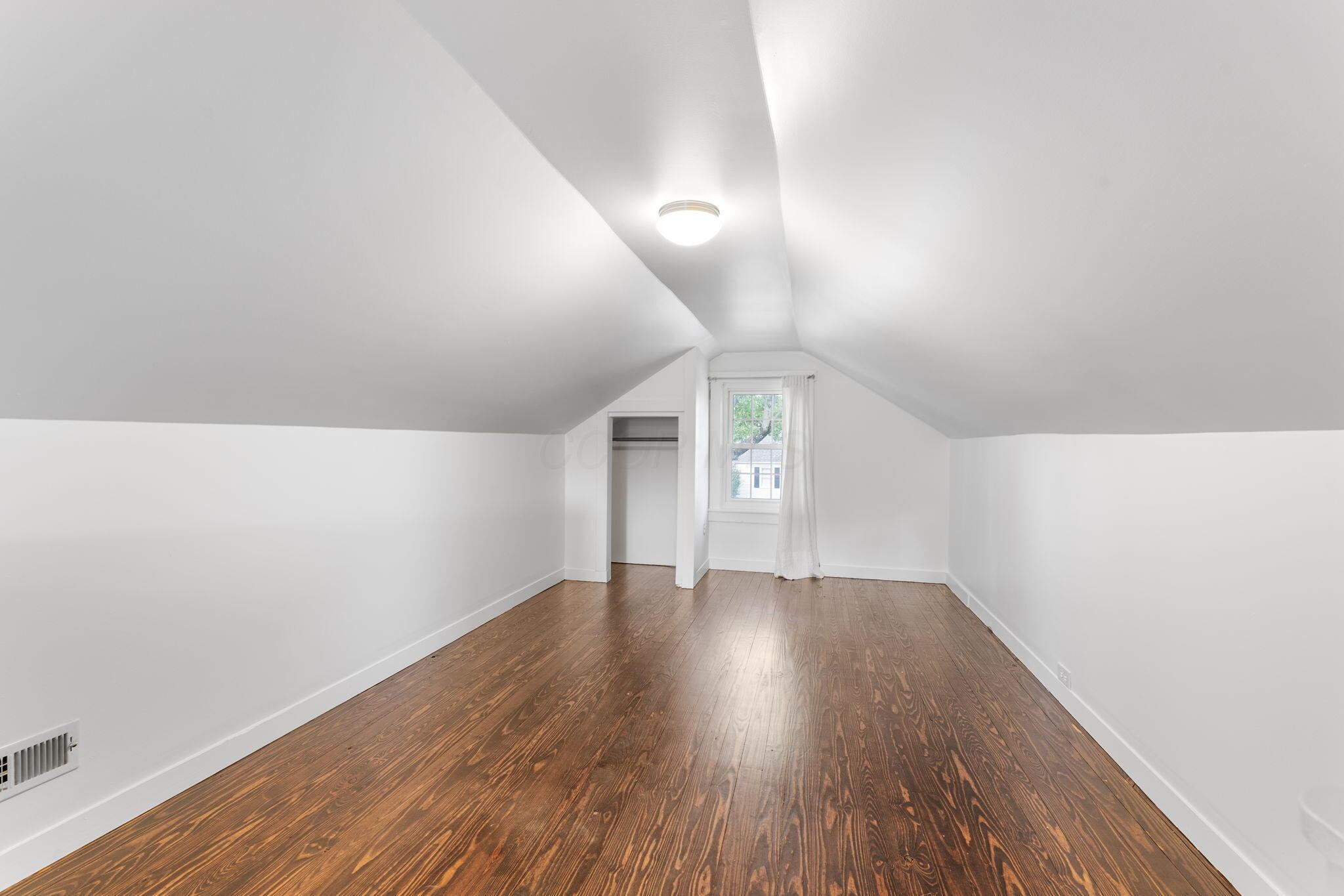 577 East Weber Road Columbus, OH 43202 - Photo 21 of 35 Bedroom 3
