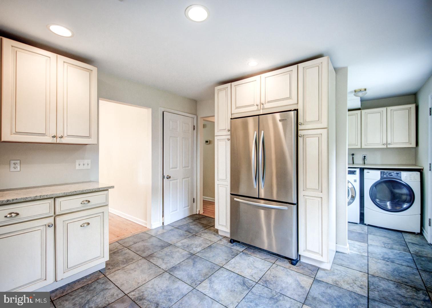 9 Morris Circle Wayne, PA 19087 - Photo 12 of 30 Kitchen w/entry to Laundry