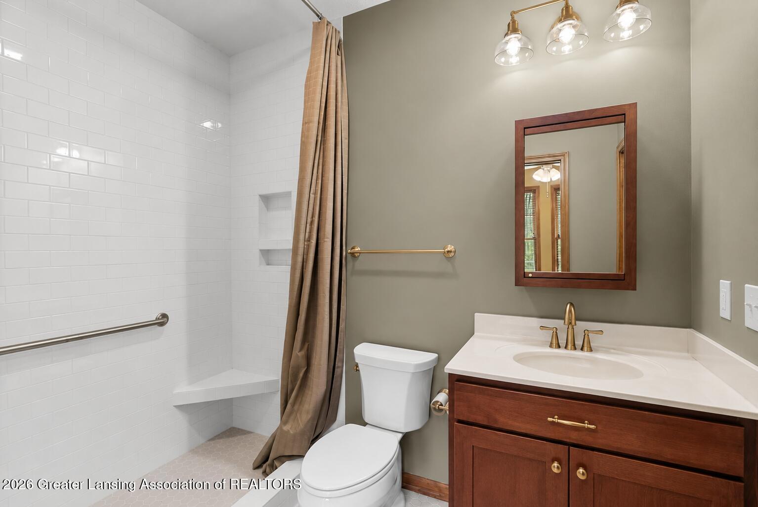 4580 Dimond Way Dimondale, MI 48821 - Photo 14 of 71 Primary Bath Chat