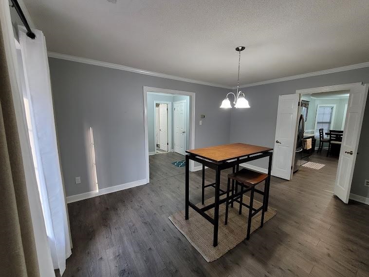 5285 Orangewood Road Memphis, TN 38134 - Photo 11 of 25 The oversized dining room is perfect for entertaining (and feeding!) family and friends!
