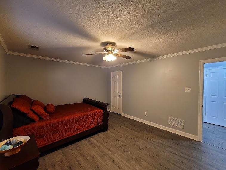 5285 Orangewood Road Memphis, TN 38134 - Photo 15 of 25 Another view of the great master downstairs. This room is perfect for aging parents, too with having a second master bedroom upstairs!