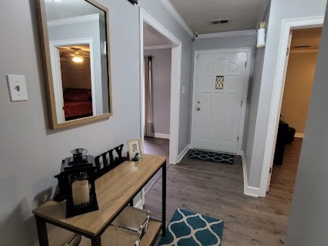 5285 Orangewood Road Memphis, TN 38134 - Photo 4 of 25 The foyer is spacious, and offers a coat closet, and entry to the dining and living spaces, as well as to the master suite down.